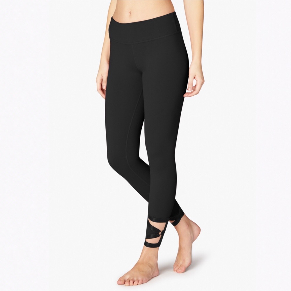 Beyond Yoga | Live Free Or Tie Hard Legging - Picture 2 of 8